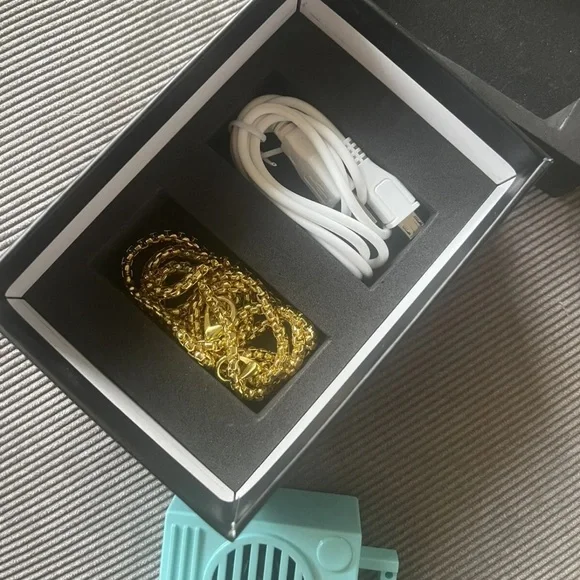 Bumpboxx Microboom Wearable Bluetooth Speaker Boombox w/ Chain - Tiphany Blue - Picture 7 of 12